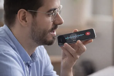 Corretor usando LeadFlow no celular